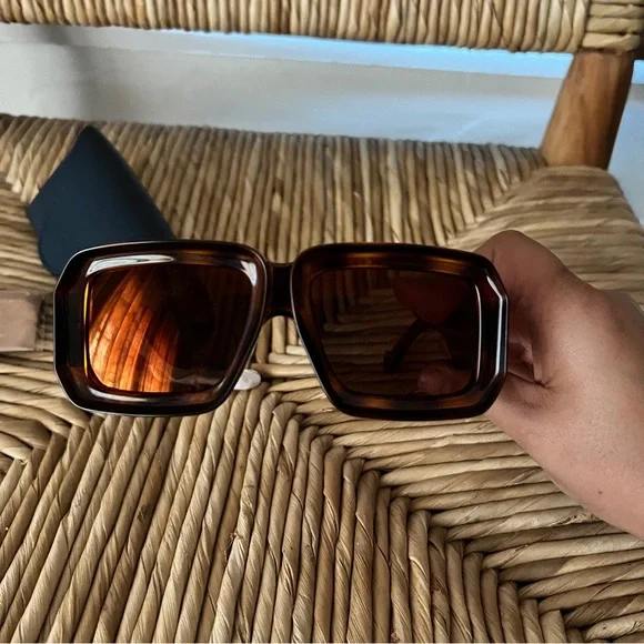 LOEWE Paula's Ibiza Dive Oversized Square-Frame Tortoiseshell Acetate Sunglasses - Picture 4 of 11